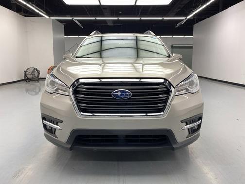 Photo 4 of 19 of 2020 Subaru Ascent Limited 8-Passenger