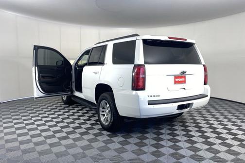Photo 3 of 20 of 2018 Chevrolet Tahoe LT