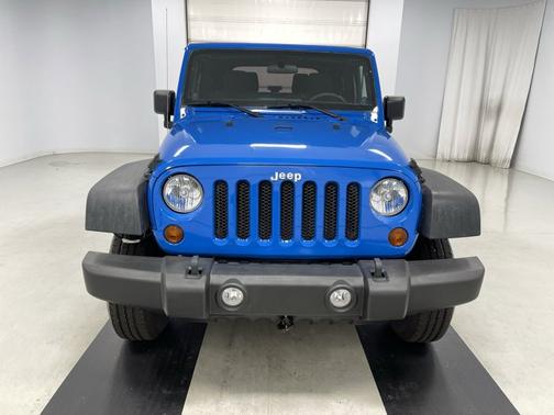 Photo 4 of 17 of 2011 Jeep Wrangler Sport
