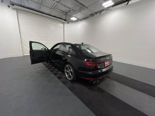 Photo 3 of 19 of 2018 Audi S4 3.0 Premium Plus