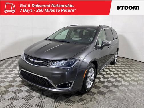 Photo 1 of 20 of 2020 Chrysler Pacifica Limited