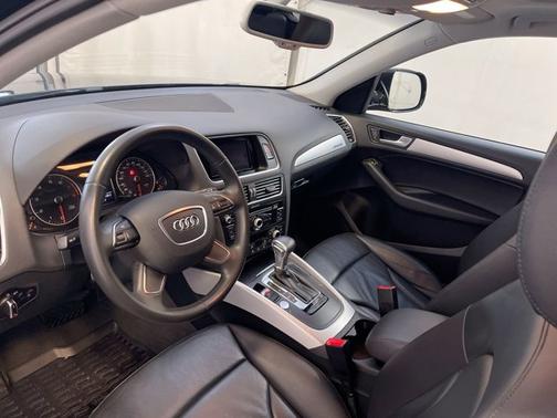 Photo 2 of 18 of 2016 Audi Q5 2.0T Premium Plus