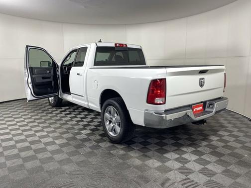 Photo 3 of 18 of 2017 RAM 1500 Big Horn