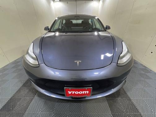 Photo 4 of 19 of 2020 Tesla Model 3 Performance