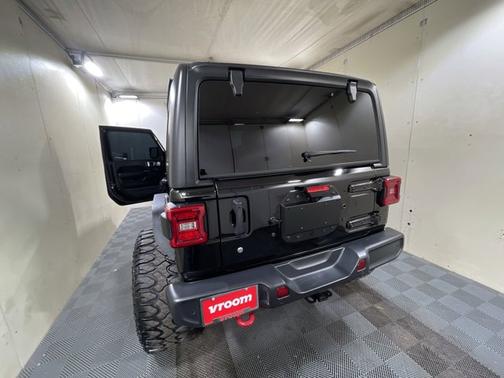 Photo 3 of 18 of 2018 Jeep Wrangler Unlimited Rubicon