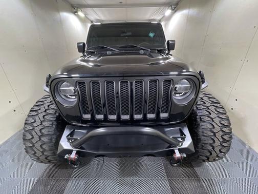 Photo 4 of 18 of 2018 Jeep Wrangler Unlimited Rubicon
