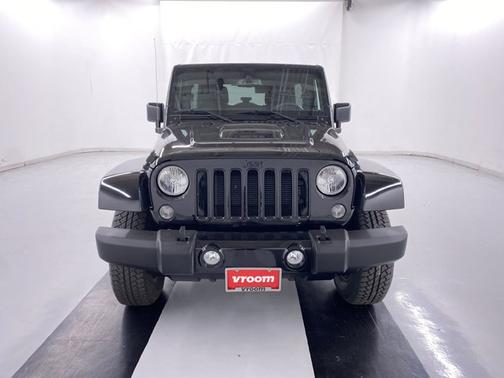 Photo 4 of 17 of 2015 Jeep Wrangler Unlimited Altitude