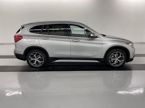 Photo 5 of 19 of 2017 BMW X1 xDrive 28i