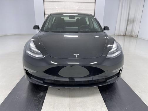 Photo 4 of 18 of 2020 Tesla Model 3 Long Range