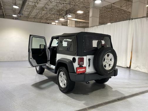 Photo 3 of 16 of 2016 Jeep Wrangler Sport