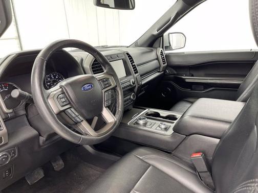 Photo 2 of 20 of 2019 Ford Expedition XLT