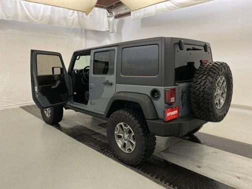 Photo 3 of 17 of 2015 Jeep Wrangler Unlimited Rubicon