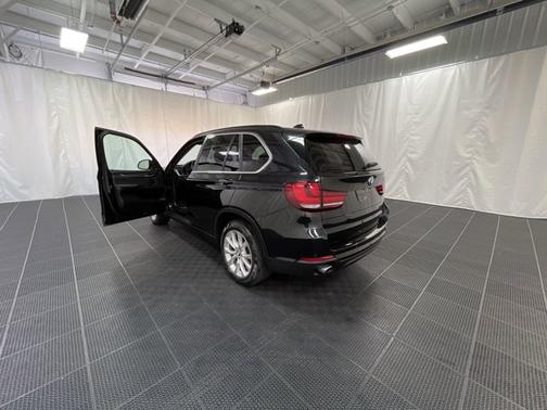 Photo 3 of 19 of 2016 BMW X5 xDrive35i