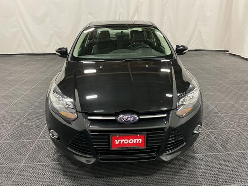 Photo 4 of 19 of 2013 Ford Focus Titanium