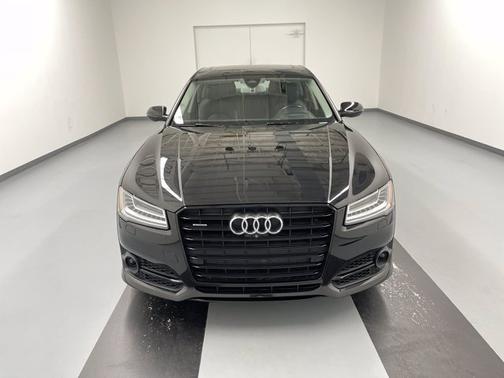 Photo 4 of 19 of 2017 Audi A8 3.0T