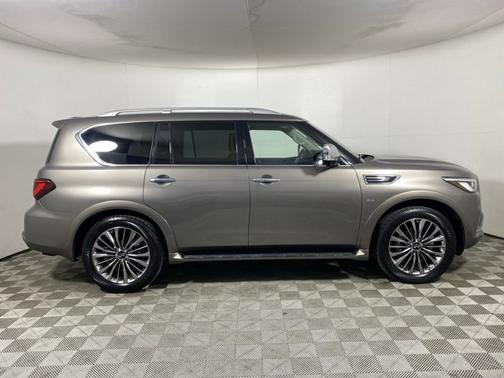 Photo 5 of 20 of 2019 INFINITI QX80 LUXE