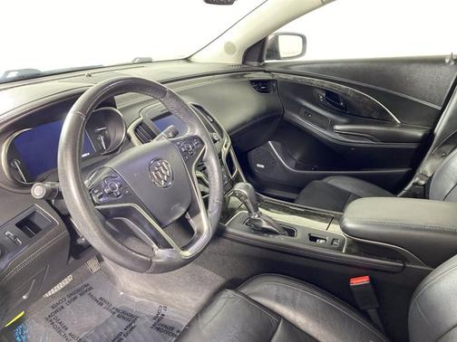 Photo 2 of 18 of 2015 Buick LaCrosse Premium I