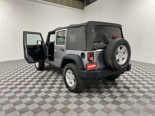 Photo 3 of 18 of 2016 Jeep Wrangler Unlimited Sport