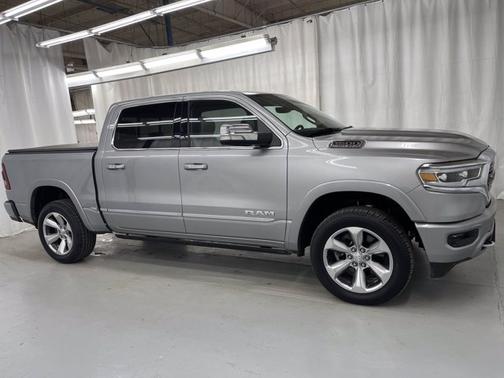 Photo 5 of 18 of 2019 RAM 1500 Limited