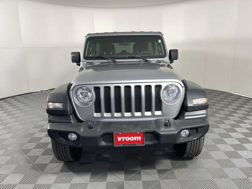 Photo 4 of 18 of 2018 Jeep Wrangler Unlimited Sport