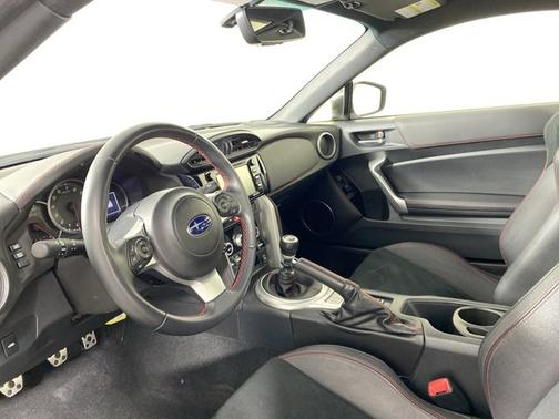 Photo 2 of 18 of 2017 Subaru BRZ Limited