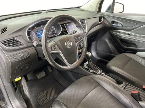 Photo 2 of 18 of 2017 Buick Encore Preferred