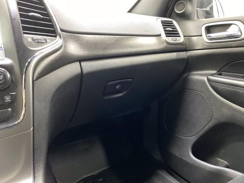 2018 Jeep Grand Cherokee Altitude for sale in Dallas, TX - image 15