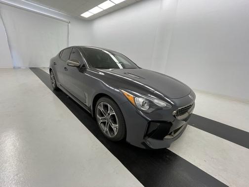 Photo 5 of 18 of 2020 Kia Stinger GT-Line