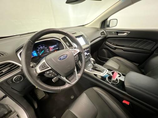 Photo 2 of 19 of 2018 Ford Edge Sport