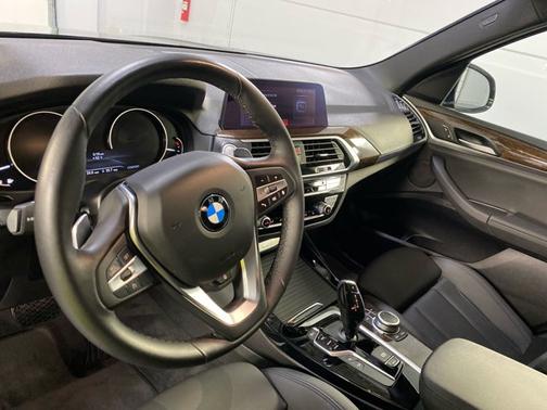 Photo 2 of 18 of 2020 BMW X3 xDrive30i