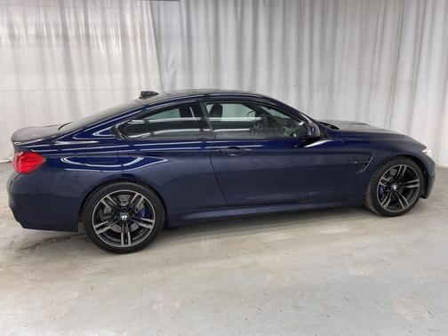 Photo 5 of 18 of 2016 BMW M4 Base