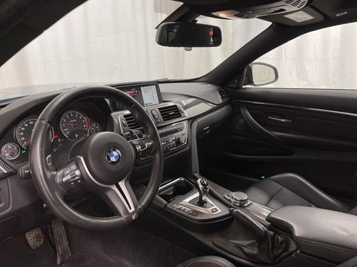 Photo 2 of 18 of 2016 BMW M4 Base