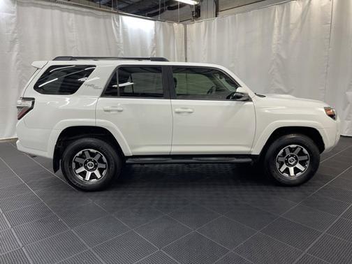 Photo 5 of 19 of 2019 Toyota 4Runner TRD Off Road