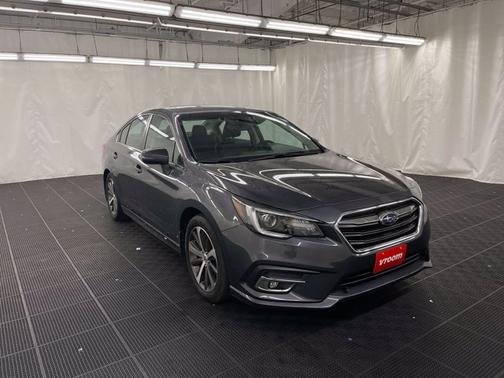 Photo 5 of 18 of 2018 Subaru Legacy 2.5i Limited