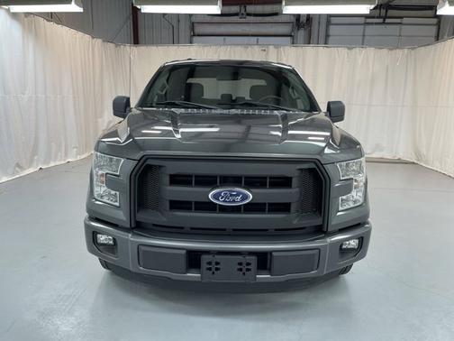 Photo 4 of 17 of 2015 Ford F-150 XL