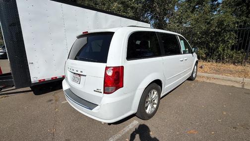 Bright White Clearcoat 2014 Dodge Grand Caravan SXT