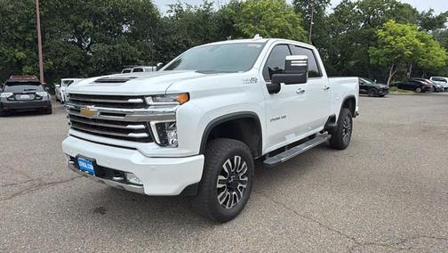 Iridescent Pearl Tricoat 2022 Chevrolet Silverado 2500 High Country