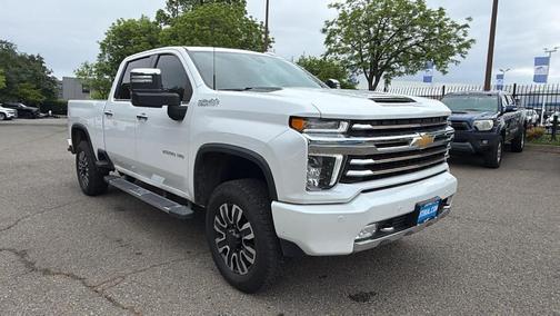 Iridescent Pearl Tricoat 2022 Chevrolet Silverado 2500 High Country