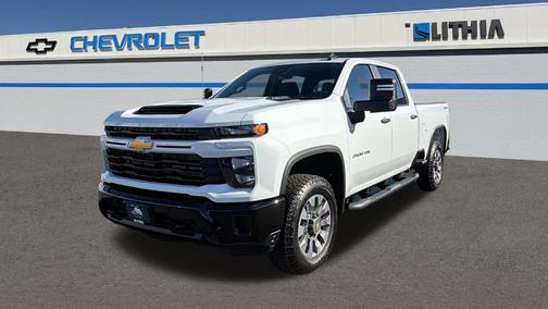 Summit White 2026 Chevrolet Silverado 2500 Custom