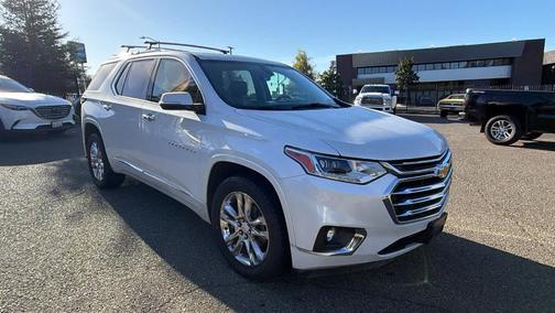 Iridescent Pearl Tricoat 2019 Chevrolet Traverse High Country