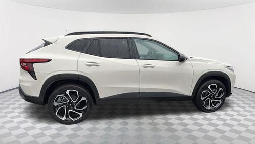 White Sand 2026 Chevrolet Trax 2RS