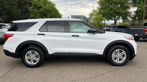 2022 Ford Explorer Base