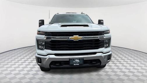 Summit White 2026 Chevrolet Silverado 2500 LT