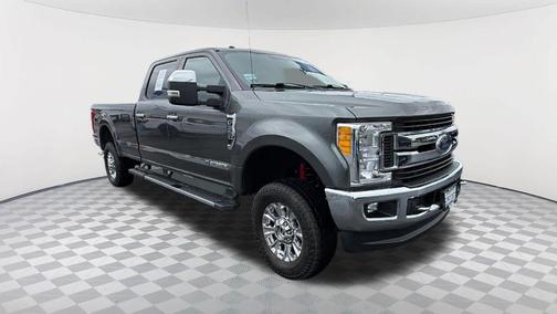 Magnetic Metallic 2017 Ford F-350 XLT