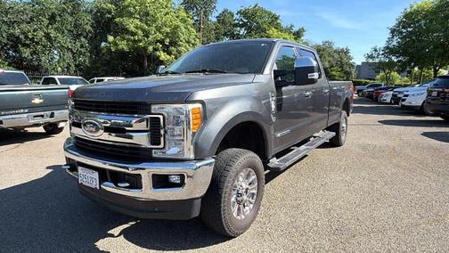 Magnetic Metallic 2017 Ford F-350 XLT