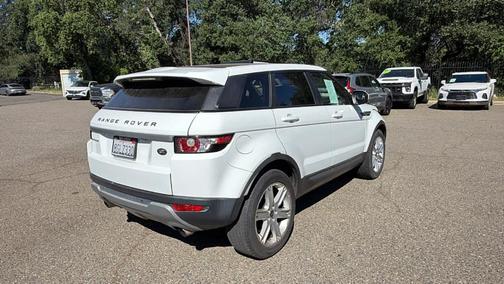 Fuji White 2013 Land Rover Range Rover Evoque Pure