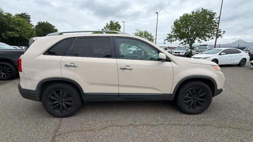 White Sand Beige 2011 Kia Sorento EX