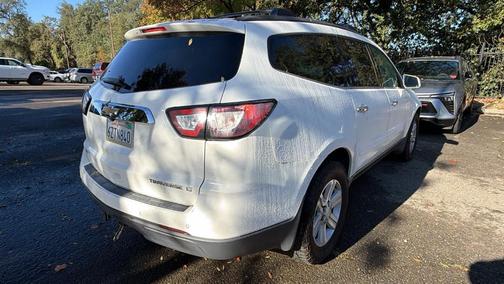 White 2013 Chevrolet Traverse 1LT