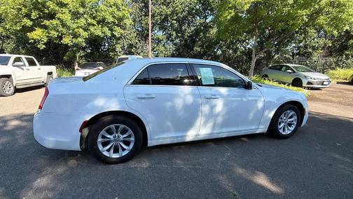 Bright White Clearcoat 2023 Chrysler 300 Touring