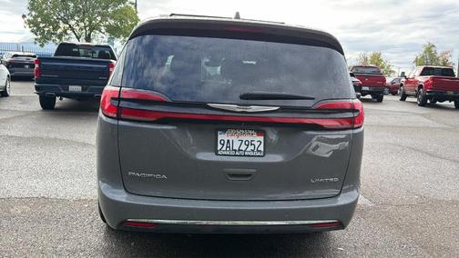 2022 Chrysler Pacifica Limited